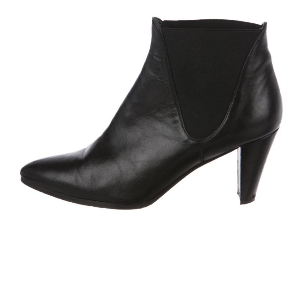 Stuart weitzman booties 6.5